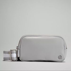 NWT Lululemon Everywhere Crossbody Bag Grey Silver